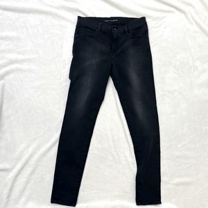 Mott & Bow Mid Rise Skinny Jeans - size 31
